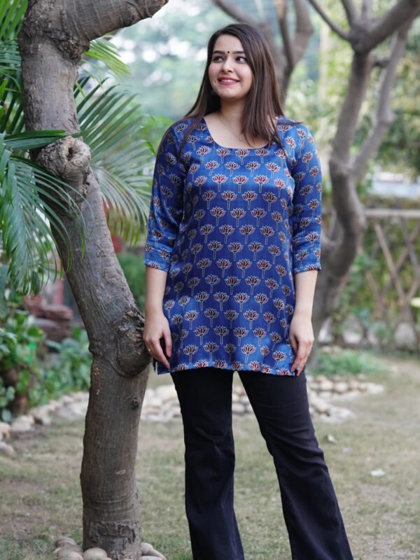 WhatsApp Image 2026-05-26 at 4.00.32 PM (17) Women's Blue Printed Cotton Short Kurti