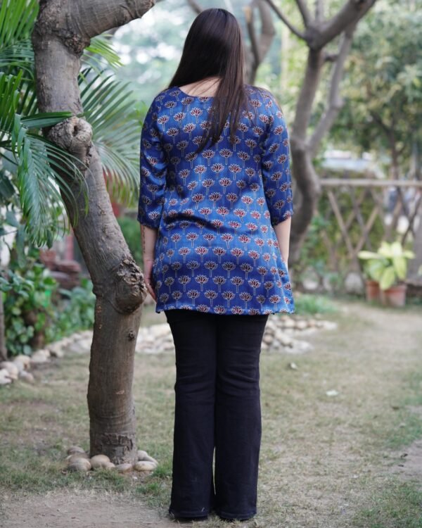WhatsApp Image 2026-05-26 at 4.00.32 PM (21) Women's Blue Printed Cotton Short Kurti