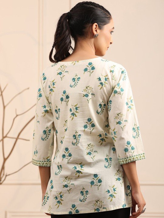 WhatsApp Image 2026-05-26 at 4.04.35 PM (11) Women's Printed Short Kurti